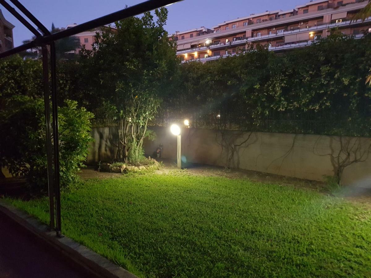 Stoccolma 11 Airport And Fiera Apartment Fiumicino Bagian luar foto