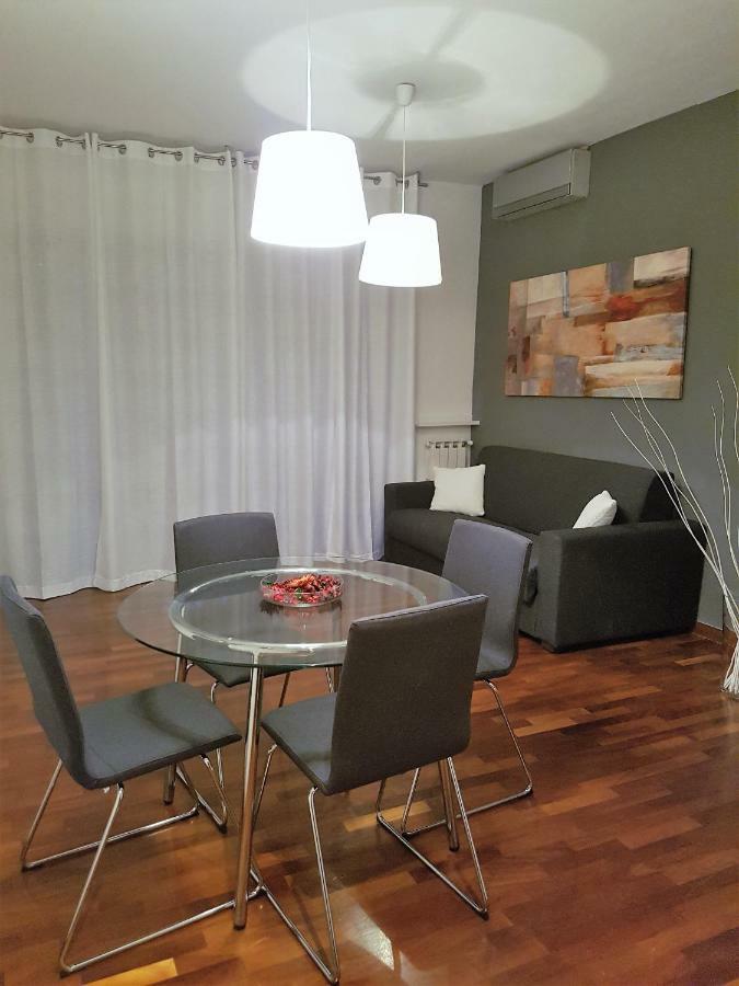 Stoccolma 11 Airport And Fiera Apartment Fiumicino Bagian luar foto