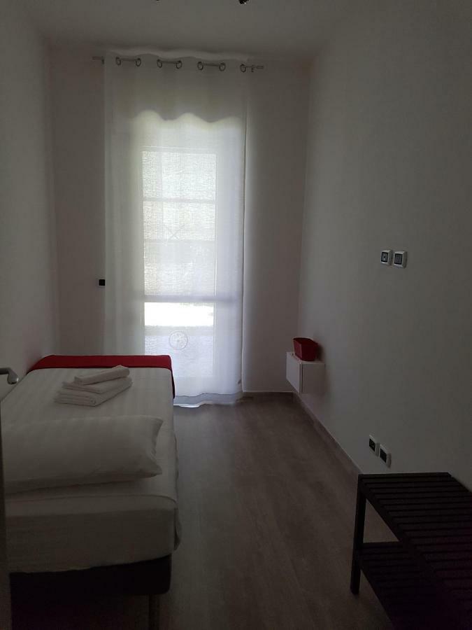 Stoccolma 11 Airport And Fiera Apartment Fiumicino Bagian luar foto