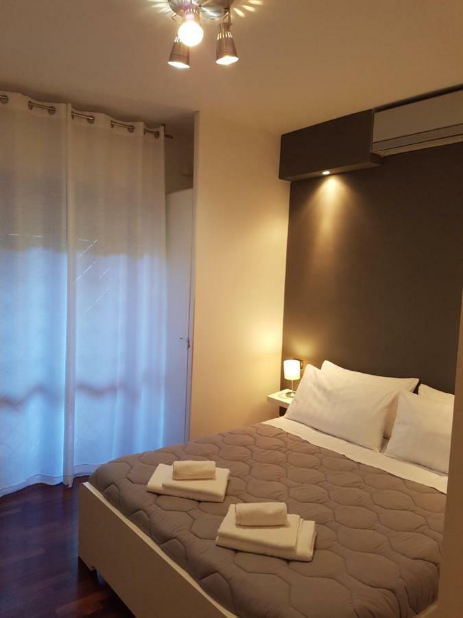 Stoccolma 11 Airport And Fiera Apartment Fiumicino Bagian luar foto